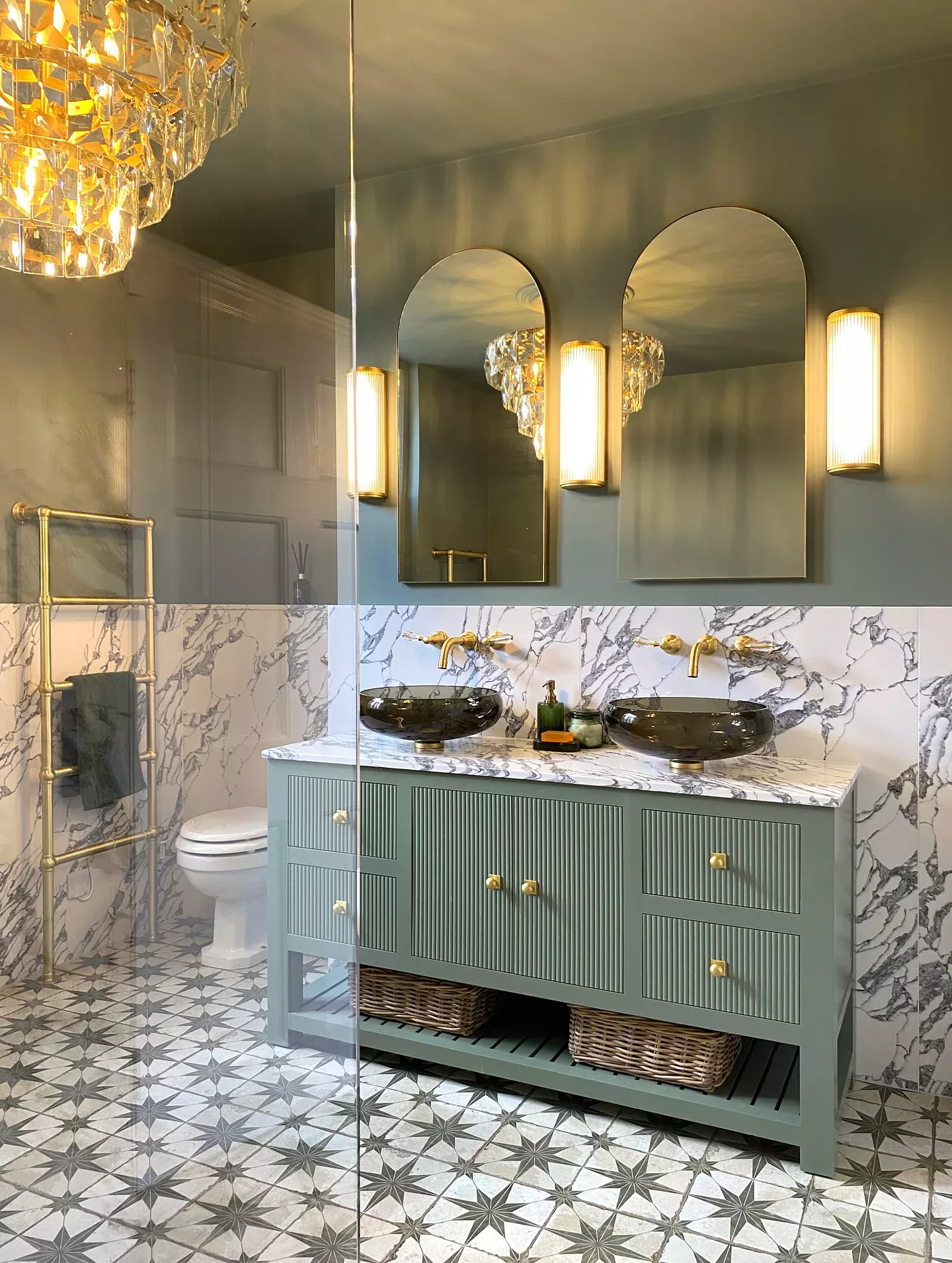 Cotswold Green & Marble Bathroom
