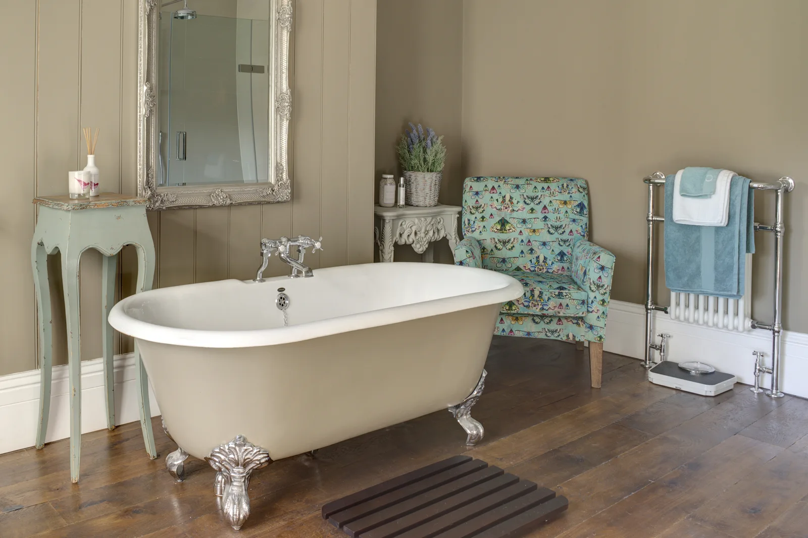 Selected Obsidian bathroom project photography